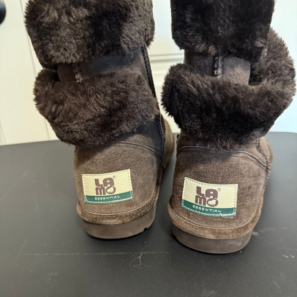 LAMO Womens Brown Boots Sz10 Suede Winter with Faux Fur Lining Cozy Ankle Boots - Picture 4 of 7